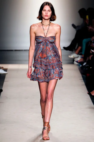 Look 19